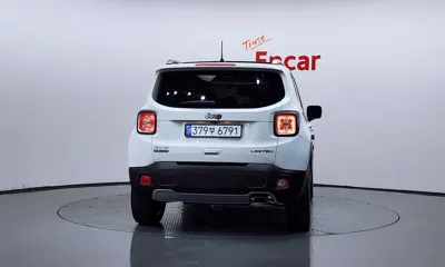 Jeep Renegade 2018, 61574 км, за 9181.48 USD