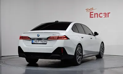 BMW 5-Series 2025, 29243 км, за 45537.48 USD