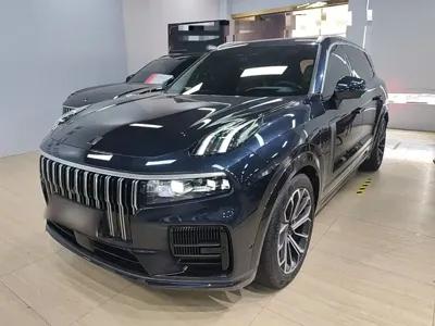 Lynk & Co 09 EM-P · 2023 год