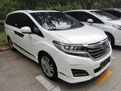 Honda Elysion 2017, 84100 км, за 16866.01 USD