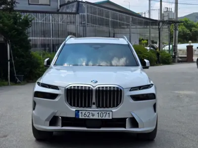 BMW X7 · 2024 год