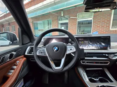 BMW X7 2024, 11100 км, за 69246.42 USD - фото 8