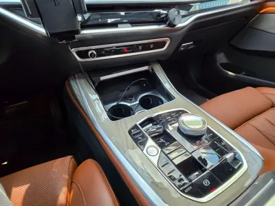 BMW X7 2024, 11100 км, за 69246.42 USD - фото 13