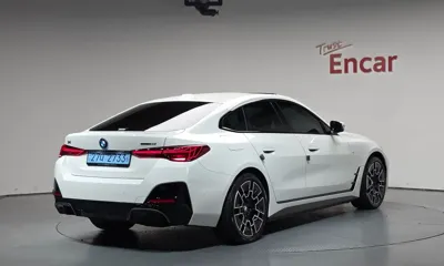 BMW i4 2025, 25610 км, за 36988.87 USD