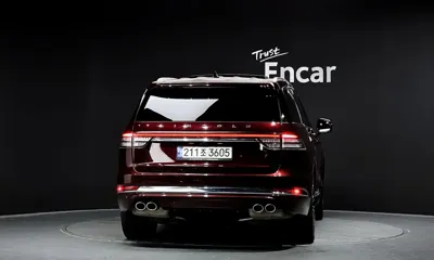Lincoln Aviator 2021, 81613 км, за 24993.43 USD