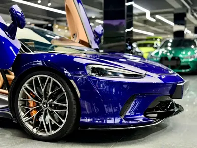 McLaren GT 2023, 13000 км, за 190991 USD