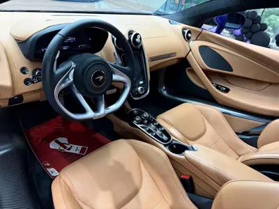 McLaren GT 2023, 13000 км, за 191531.76 USD - фото 7