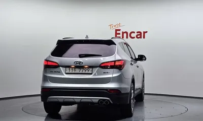 Hyundai Santafe 2015, 87423 км, за 9448.3 USD
