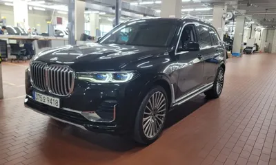 BMW X7 2021, 49900 км, за 48755.1 USD