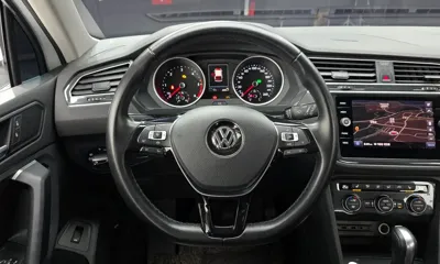 Volkswagen Tiguan 2020, 64630 км, за 13900.65 USD - фото 13