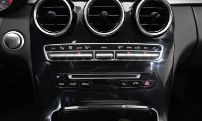 Mercedes-Benz C-Class 2017, 76232 км, за 10677.55 USD - фото 16