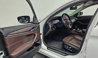 BMW 5-Series 2021, 48053 км, за 21544.92 USD - фото 10