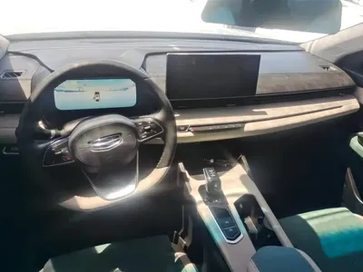 Geely L HiP 2022, 10400 км, за 7761.61 USD - фото 12