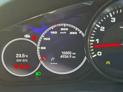 Porsche Cayenne 2022, 15860 км, за 69252.99 USD - фото 8