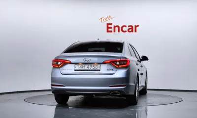 Hyundai Sonata 2015, 99180 км, за 6115.02 USD