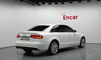 Audi A4 2015, 115260 км, за 3767.85 USD