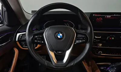 BMW 5-Series 2020, 62388 км, за 14959.96 USD - фото 12