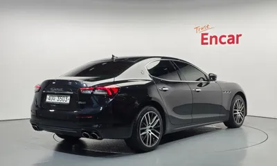 Maserati Ghibli 2018, 71439 км, за 13596.16 USD