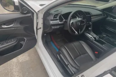 Honda Civic 2016, 93600 км, за 9879 USD - фото 18