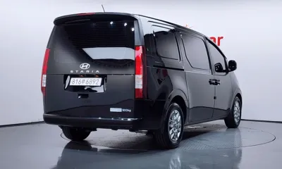 Hyundai Staria 2025, 28245 км, за 16870.16 USD