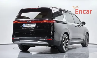 Kia Canival 2023, 35422 км, за 19478.84 USD
