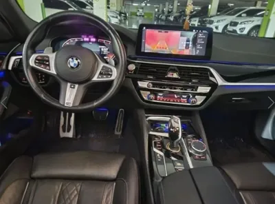 BMW 5-Series 2021, 249010 км, за 18701.59 USD