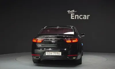 Kia K7 2016, 195384 км, за 5990.75 USD