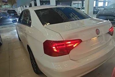 Volkswagen Jetta 2017, 116199 км, за 6148 USD