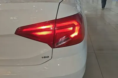 Volkswagen Jetta 2017, 116199 км, за 6148 USD - фото 9