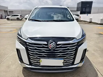 Buick GL8 2023, 90000 км, за 18859.84 USD