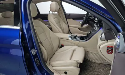 Mercedes-Benz C-Class 2019, 74768 км, за 13784.95 USD - фото 11
