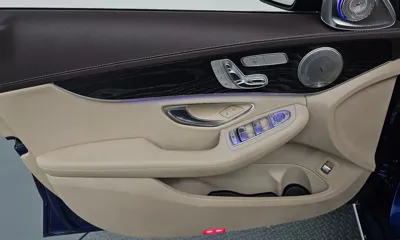 Mercedes-Benz C-Class 2019, 74768 км, за 13784.95 USD - фото 24