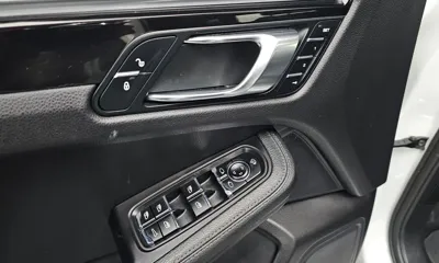 Porsche Macan 2017, 181477 км, за 15466.27 USD - фото 16