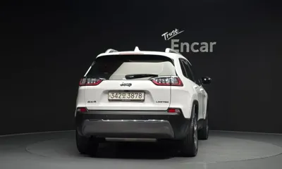 Jeep Cherokee 2020, 126869 км, за 8645.9 USD
