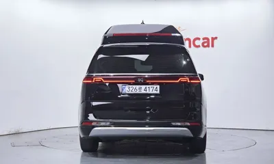 Kia Canival 2023, 100517 км, за 23943.59 USD
