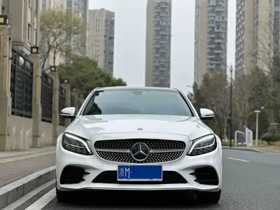 Mercedes-Benz C-Class 2021, 82000 км, за 16767.58 USD