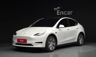 Tesla Model Y · 2024 год