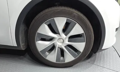Tesla Model Y 2024, 32572 км, за 20802.18 USD