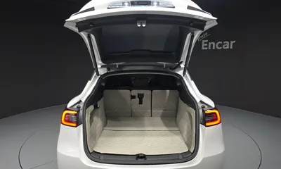 Tesla Model Y 2024, 32572 км, за 20802.18 USD - фото 20