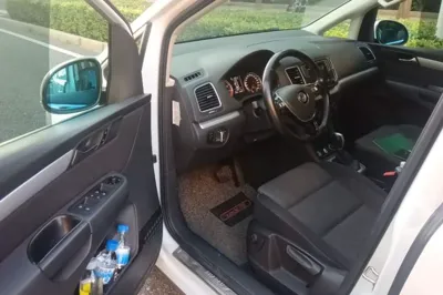 Volkswagen Sharan 2018, 97600 км, за 16241 USD - фото 19