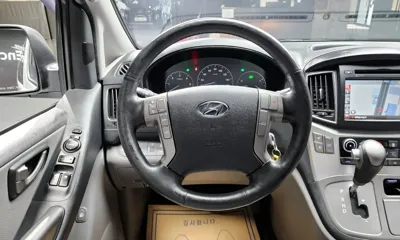 Hyundai Starex 2018, 109863 км, за 9580.44 USD - фото 12