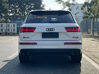 Audi Q7 2018, 138000 км, за 20481.21 USD