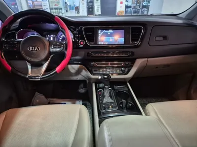 Kia Canival 2016, 183471 км, за 5993.49 USD - фото 8