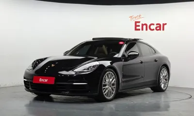 Porsche Panamera · 2018 год
