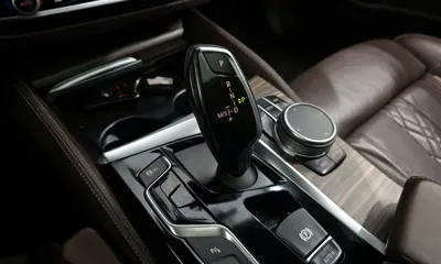 BMW 5-Series 2018, 124908 км, за 14769.59 USD - фото 9