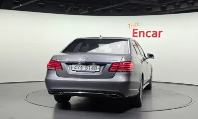 Mercedes-Benz E-Class 2015, 85818 км, за 8336.62 USD