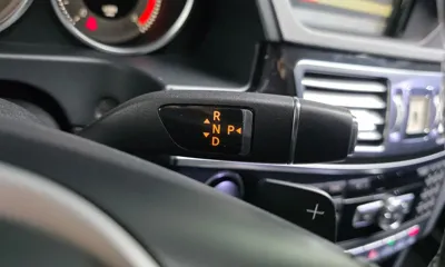 Mercedes-Benz E-Class 2015, 85818 км, за 8336.62 USD - фото 9