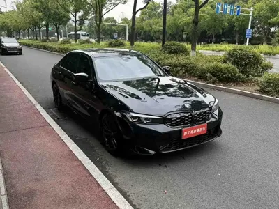 BMW 3 Series 2023, 21000 км, за 25867.51 USD