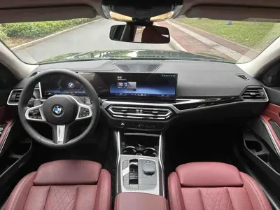 BMW 3 Series 2023, 21000 км, за 25902.67 USD - фото 6