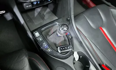 Hyundai Veloster 2019, 126643 км, за 5616.12 USD - фото 9